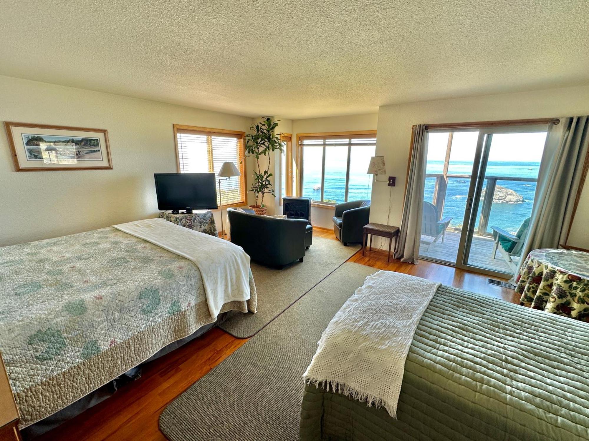 ترينيداد Turtle Rocks Oceanfront Inn المظهر الخارجي الصورة