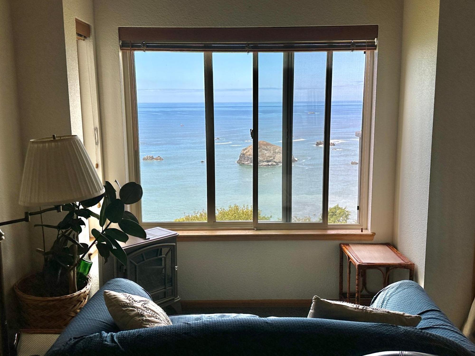 ترينيداد Turtle Rocks Oceanfront Inn المظهر الخارجي الصورة